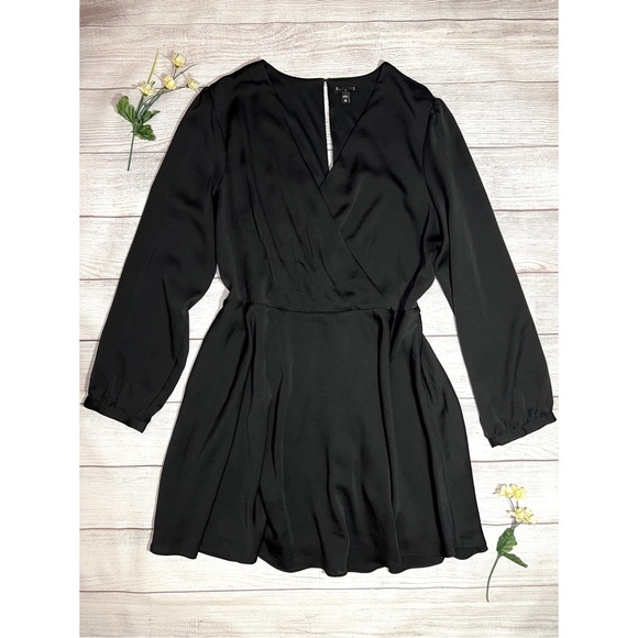 EXPRESS Long Sleeve Surplice Fit And Flare Dress - Picture 15 of 16